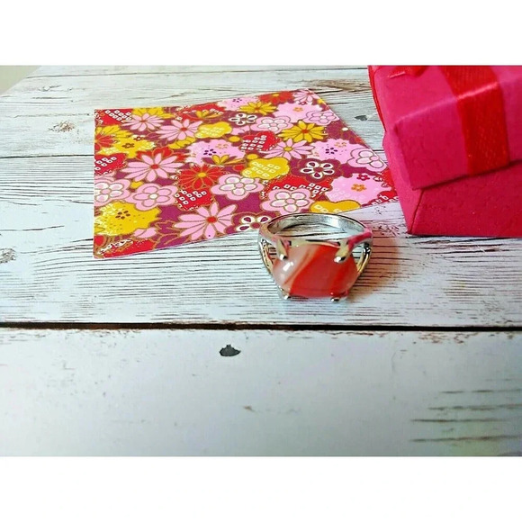 Size 8 NIB Oval Silver Plated Red Carnelian Ring - Picture 5 of 5